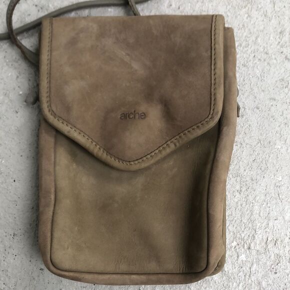 Arche crossbody  - Picture 2 of 6